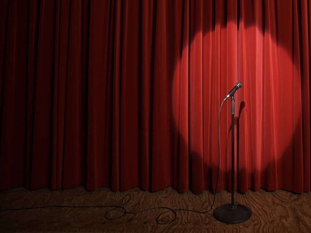 Happy Hour ou Aniversário (online em tempo real) com sessão de “Sit down Comedy”