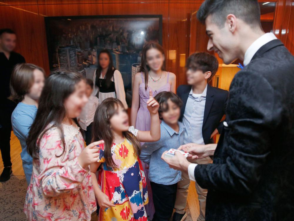 Mágico para festa: um show de mágica na sua casa!