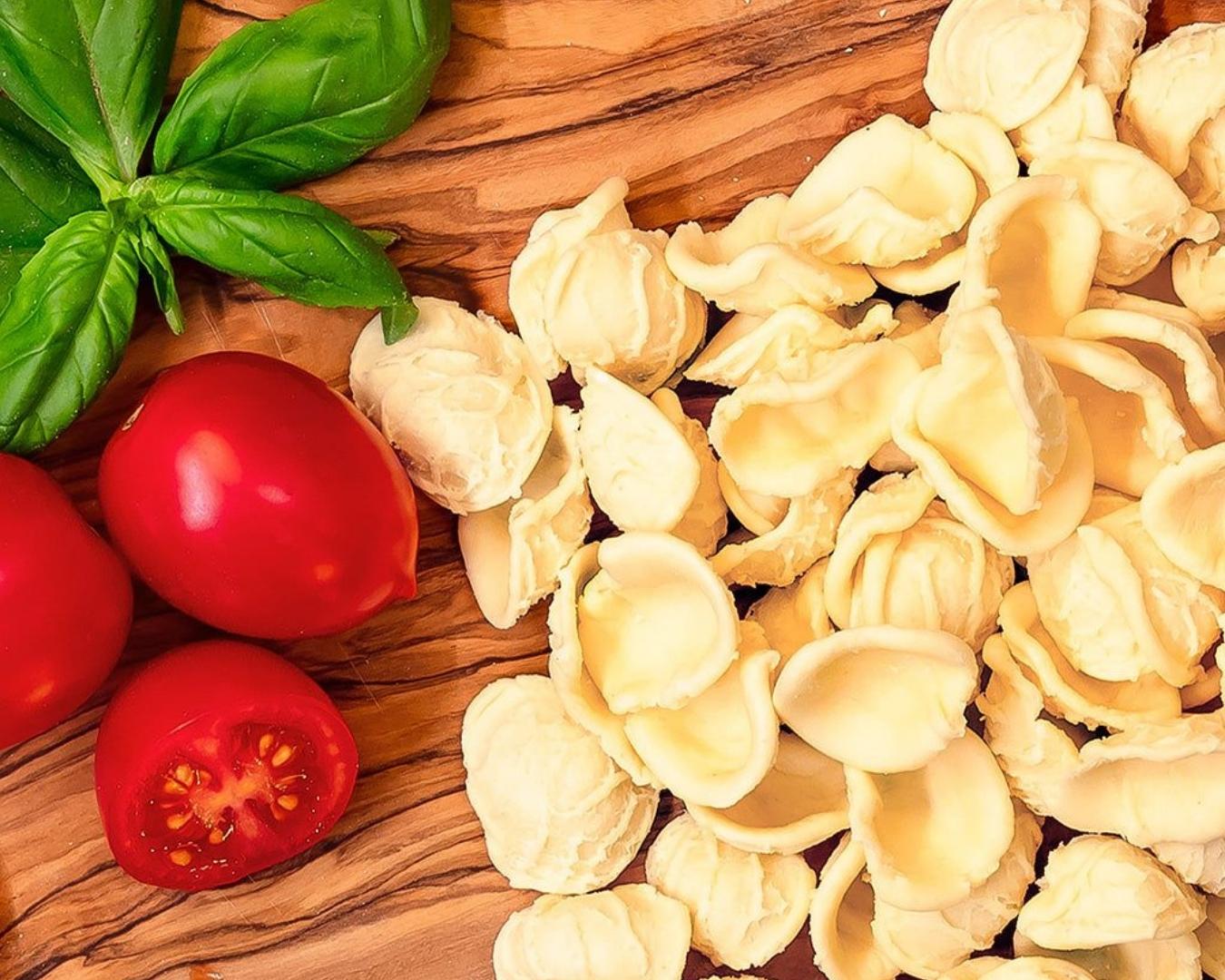 Coloque as mãos na massa: Aprenda a fazer massas italianas incríveis através de uma imersão na cultura e culinária italiana!