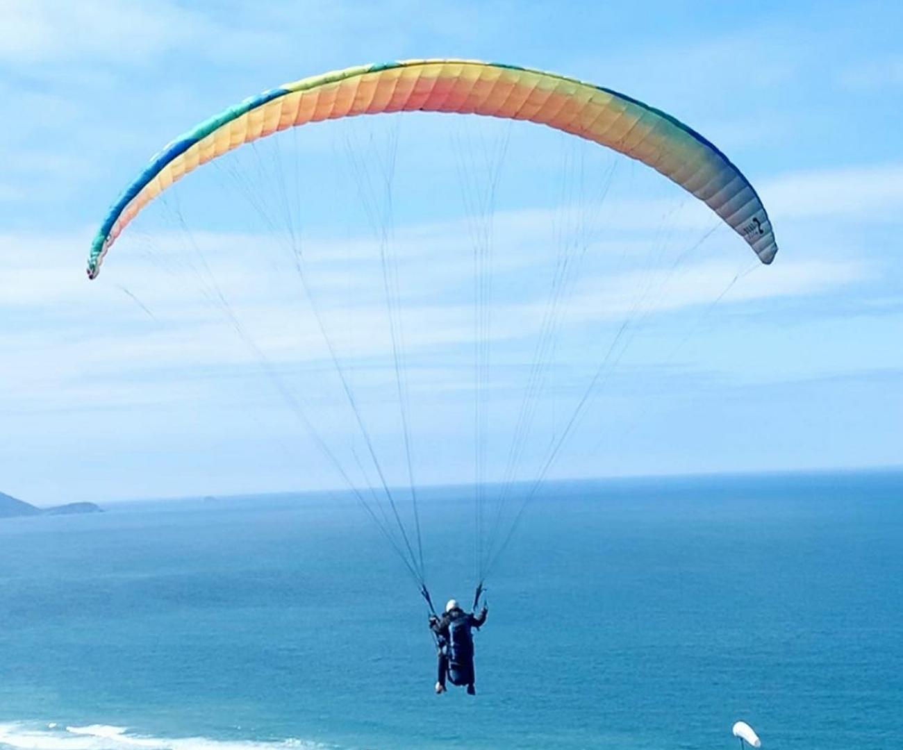Voo de parapente em Florianópolis! Emoção, adrenalina e muitas vistas lindas da altura! - Image 3
