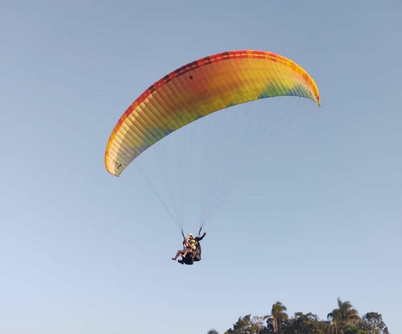 Voo de parapente em Florianópolis! Emoção, adrenalina e muitas vistas lindas da altura! - Image 4