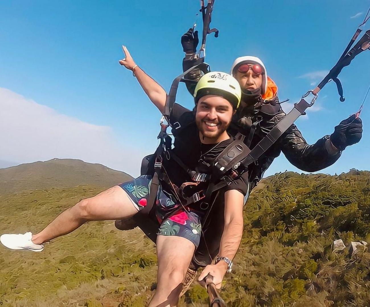 Voo de parapente em Florianópolis! Emoção, adrenalina e muitas vistas lindas da altura!