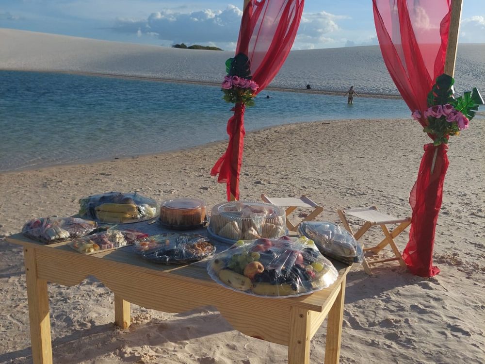 Pôr do Sol com tábua de frios e frisante nos Lençóis Maranhenses - Image 2