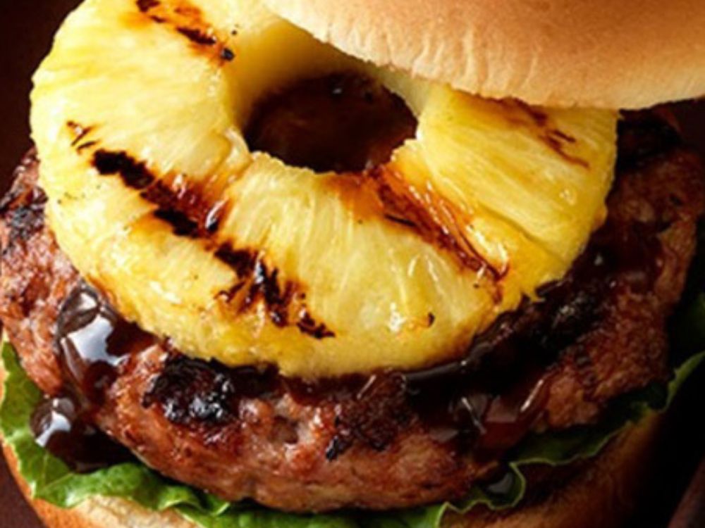 Revisitando receitas de hamburgueres clássicos e seus acompanhamentos - Image 3