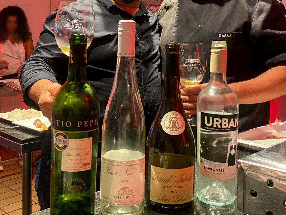 Dia de Sushiman: preparo de sushis com harmonização de vinhos para duas pessoas! - Image 3