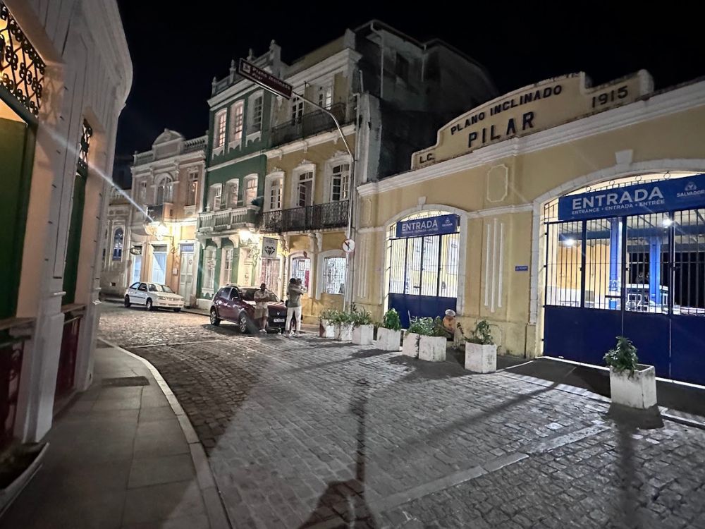Explore a magia da Bahia à noite: show folclórico com jantar típico em Salvador - Image 4