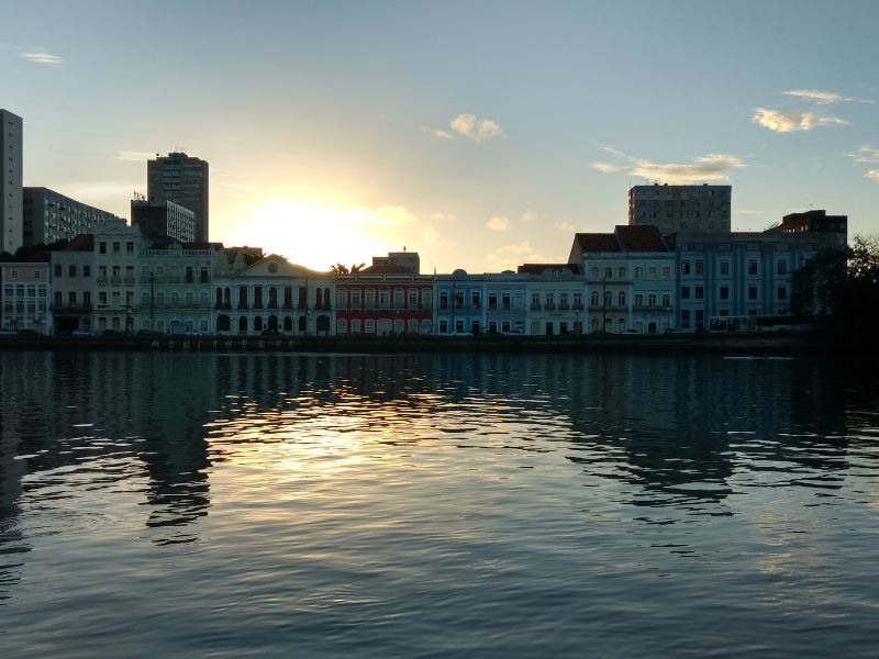 Descubra o Recife Antigo e navegue pelo Rio Capibaribe em um incrível catamarã! - Image 3