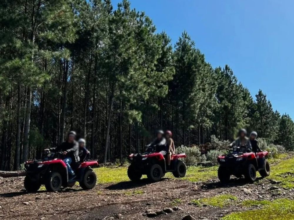 Paisagens serenas, aventura e velocidade: passeio de Quadriciclo pelos campos de Cambará do Sul