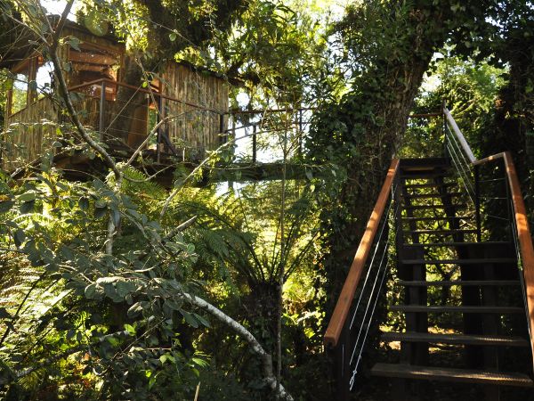 Refúgio Romantico: massagem relaxante e hospedagem com jantar exclusivo na Casa da Árvore! - Image 2