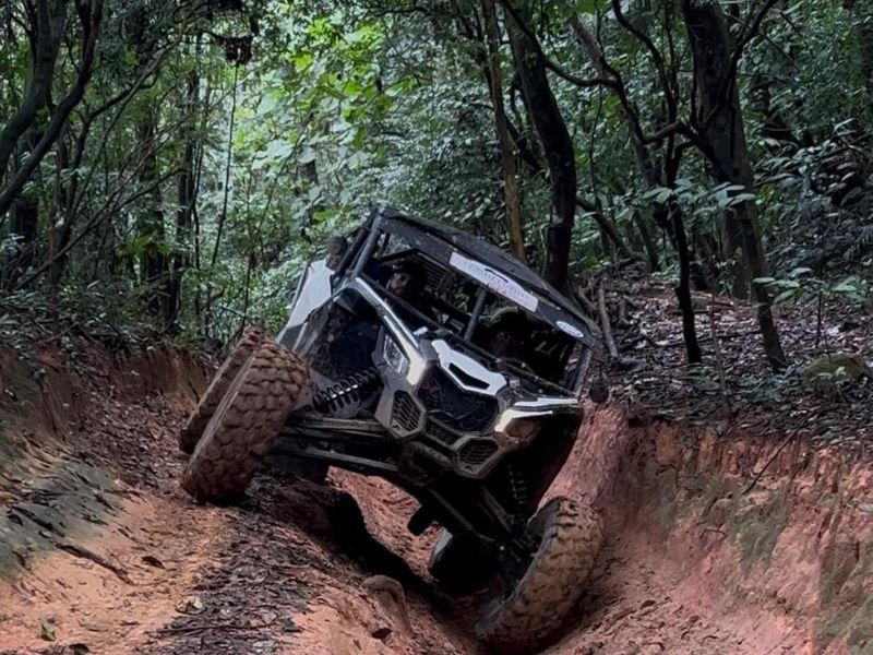 UTV Off-road na Pedreira do Dib e Presuntinho: Aventura Sobre Quatro Rodas até 3 pessoas - Image 3